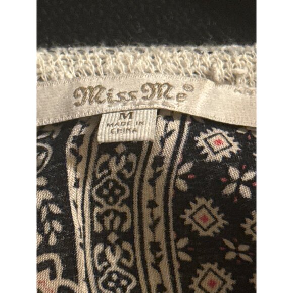 Miss Me Womens M Knit Pullover Sweater With Beaded Neckline & Floral Pattern Bac - Picture 5 of 5